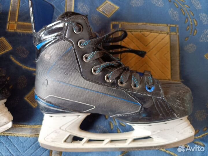 Хоккейные коньки bauer
