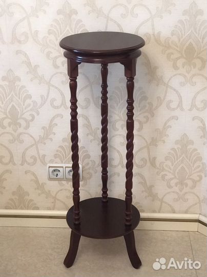 Подставка под цветы, лампу, статуэтку