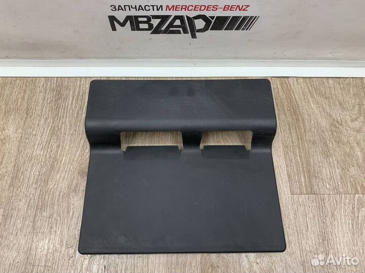 Крышка акб Mercedes W164 ML 164