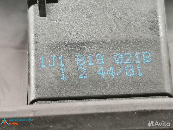 Моторчик печки seat Leon 2001 1J1819021C