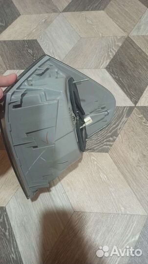 Задний левый фонарь Lexus rx300