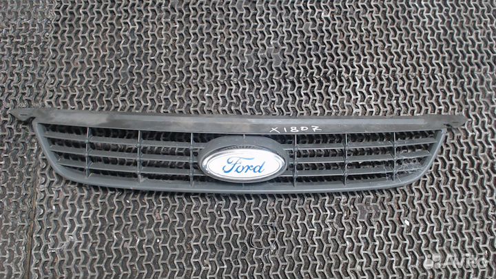 Решетка радиатора Ford Focus 2, 2009
