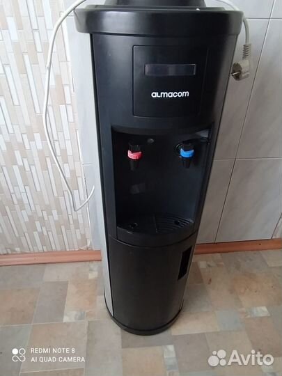 Куллер для воды напольный