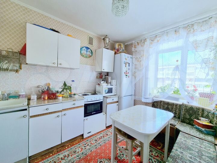 2-к. квартира, 48 м², 4/9 эт.