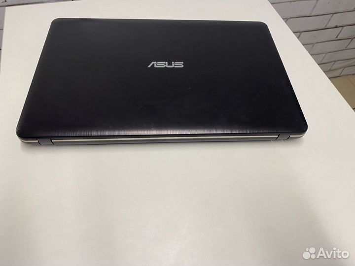 Как новый\Ноутбук Asus\SSD 256GB\4GB\full HD\