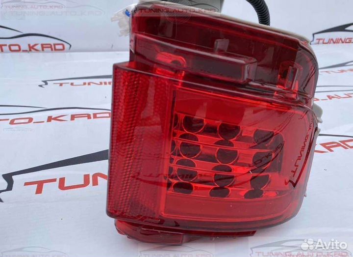 Катафоты в задний бампер Toyota LC 200