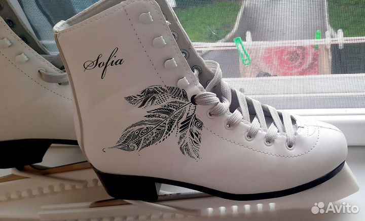 Коньки фигурные женские 40 размер