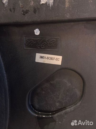 Вентилятор охлаждения двигателя Ford Focus хетчбэк