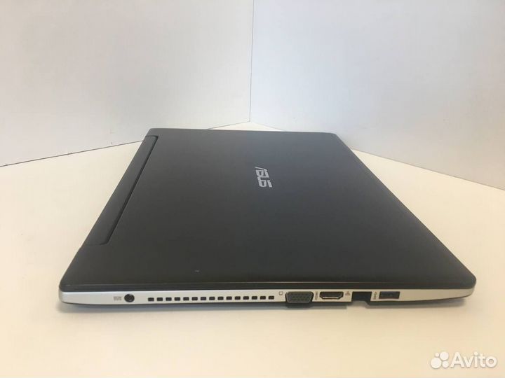 Шустрый ноутбук для учёбы и дома Asus