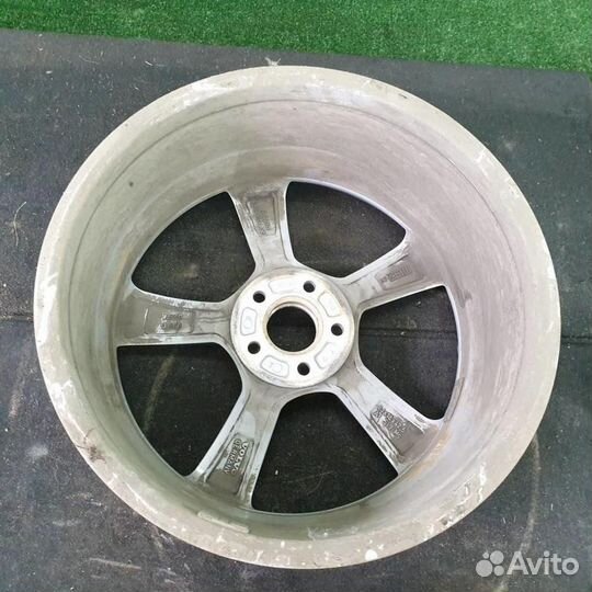 Диск литой Вольво хс90 2 (2014-2019)