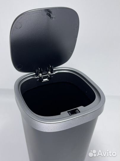 Контейнер для мусора в автомобиль