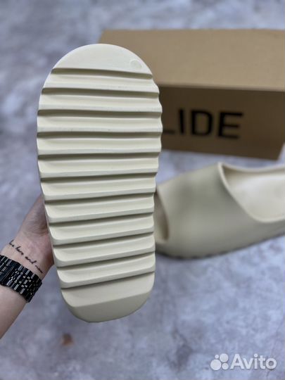 Тапочки сланцы мужские Adidas Yeezy Slide