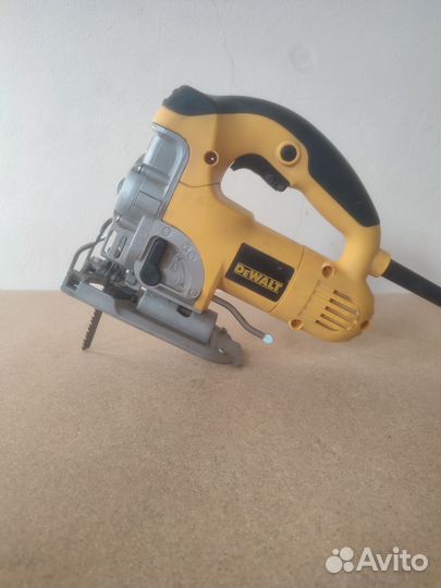 Электро лобзик Дэволт