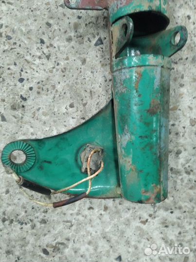 Кожух вилки левый на Урал М63