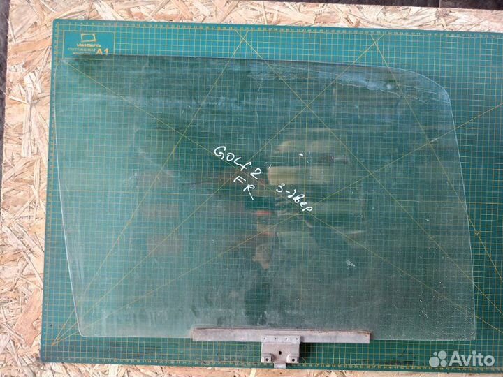 Стекло переднее правое Volkswagen Golf MK2