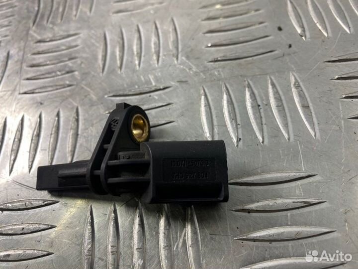 Датчик ABS передний правый Volkswagen Golf MK6