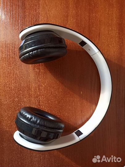 Беспроводные наушники