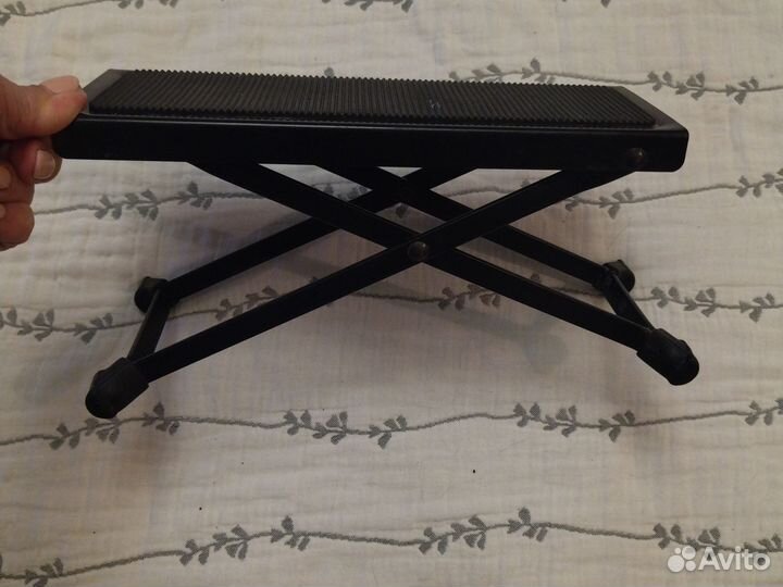 Подставка под ногу гитариста