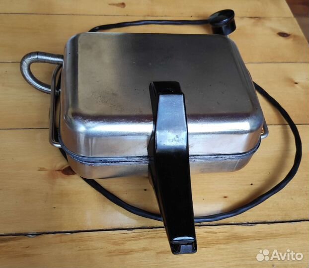 Электрогриль с противнем - вафельница СССР