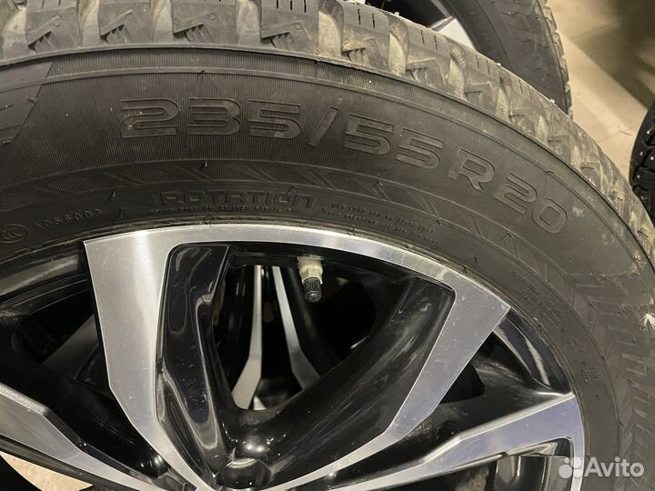 Nokian Tyres Hakkapeliitta 10p SUV 235/55 R20