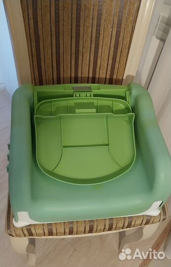 Детский стульчик-бустер для кормления munchkin