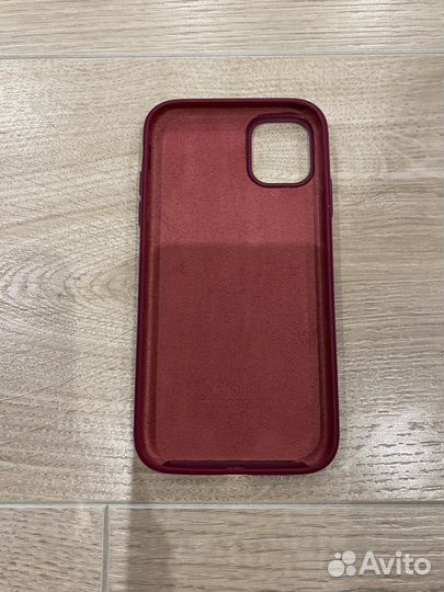 Чехлы на iPhone 11