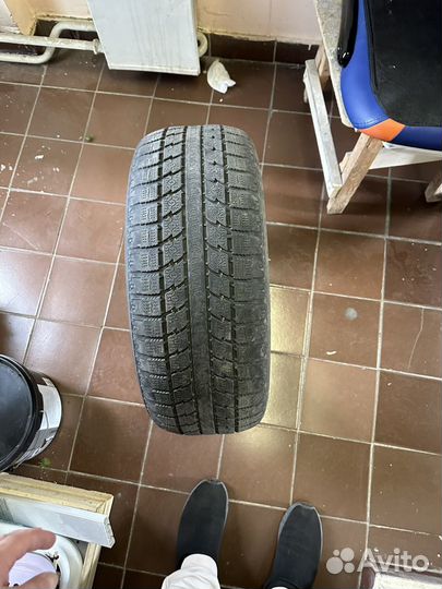 Toyo Observe GSi-5 215/55 R17