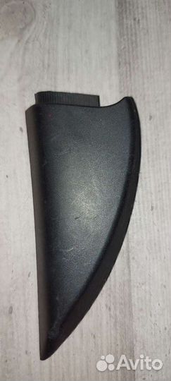 Декоративная накладка задней левой двери на volvo