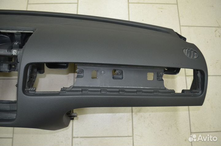 Торпедо панель приборов Фольцваген Туарег 2