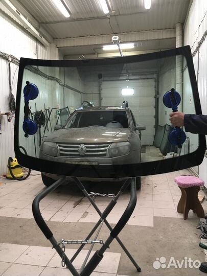 Лобовое стекло Рено Дастер