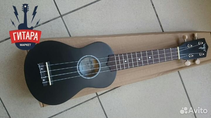 Укулеле сопрано - новая, черная