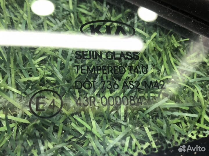 Форточка передней правой двери Kia Ceed