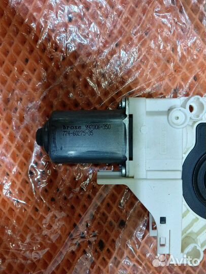 Моторчик Audi A6 C6 4F ccea 2010