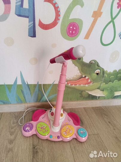 Микрофон детский на стойке WinFun