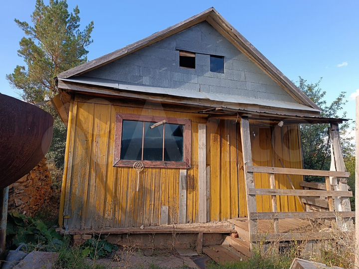 Дача 18 м² на участке 6 сот.