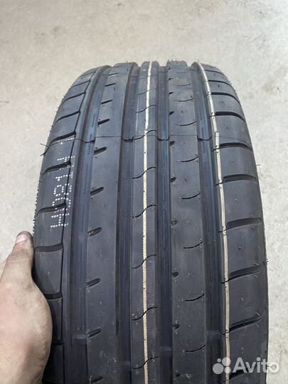 Windforce Catchfors UHP 215/45 R17 91W