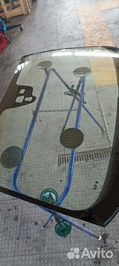 Б /у лобовое стекло Volvo s80/v70