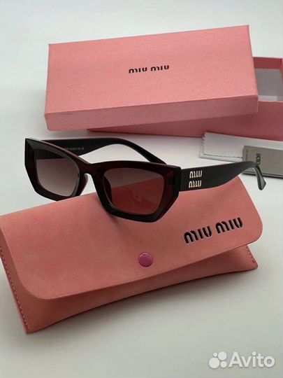 Солнцезащитные очки miu miu