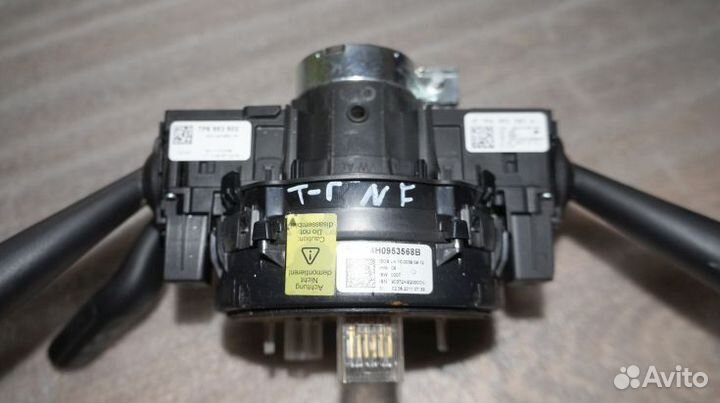 Переключатель подрулевой Volkswagen Touareg