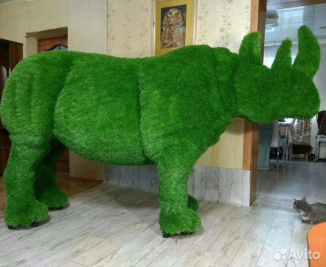 Садово-парковая топиарная фигура Носорог