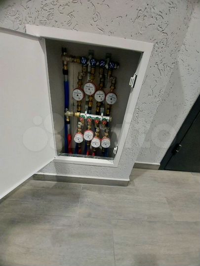 Доля в 4-к. квартире, 23 м², 2/23 эт.