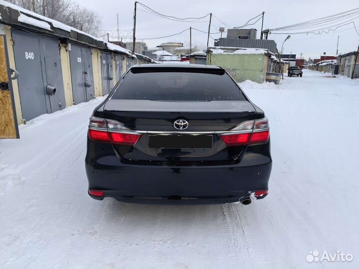 Camry 50/55 спойлер на заднее стекло