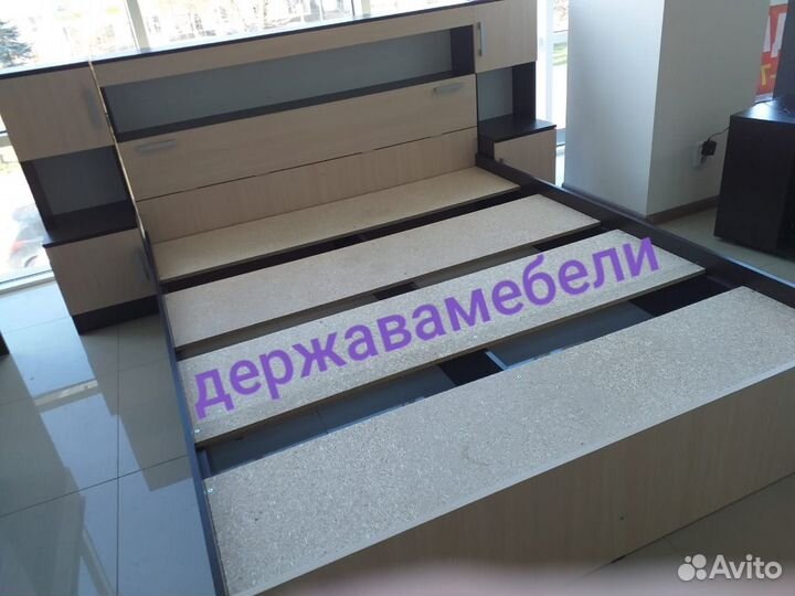 Спальный гарнитур