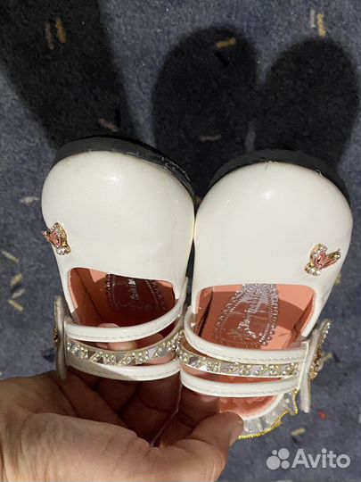 Туфельки белые,размер 23.Б/у