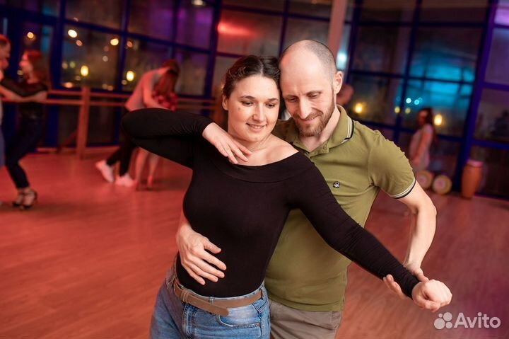 Танцы для девушек и мужчин: Сальса и Бачата