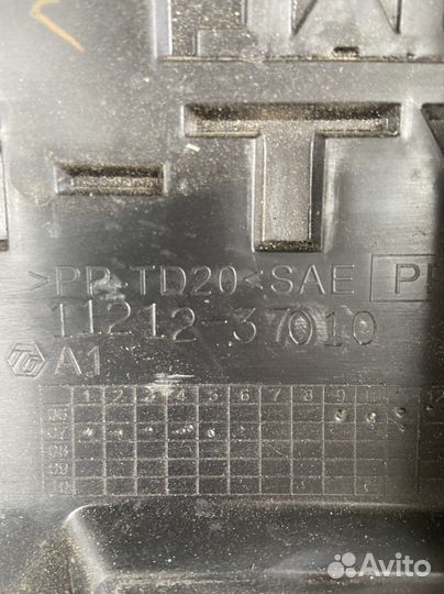 Клапанная крышка двигателя Toyota Corolla