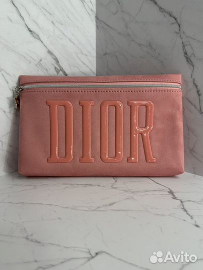 Вместительная косметичка Dior