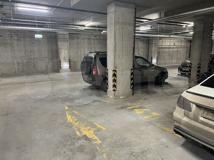 Машиноместо, 14 м²