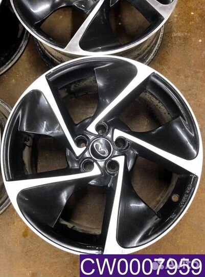 Диски R19 Infiniti Q30, QX30 Б/у оригинал