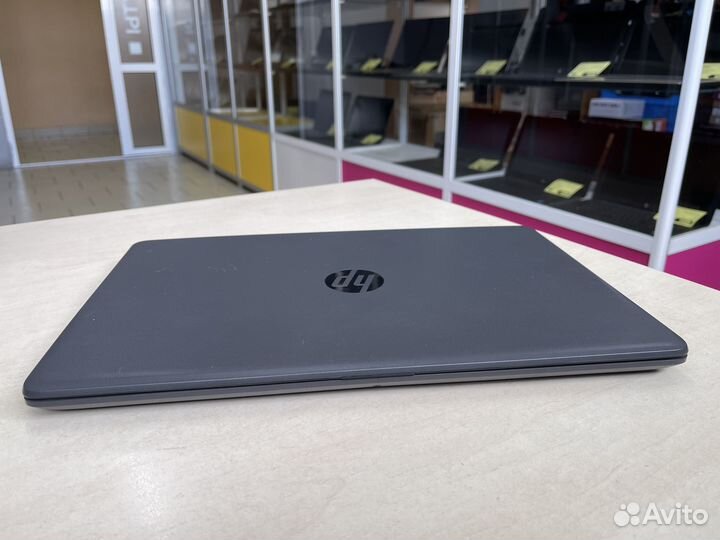 Отличный Ноутбук HP Core i3-7Gen/8gb/SSD